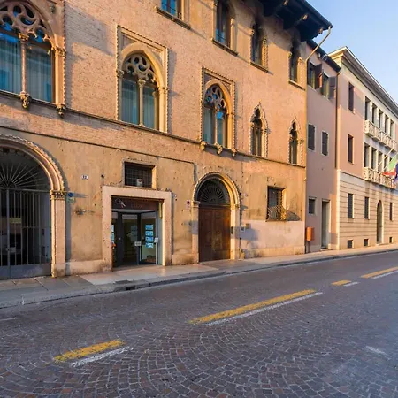 Apartment Magnificent Cosy Loft Verona